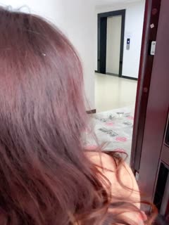 #自拍 开着门刺激后入抽插
